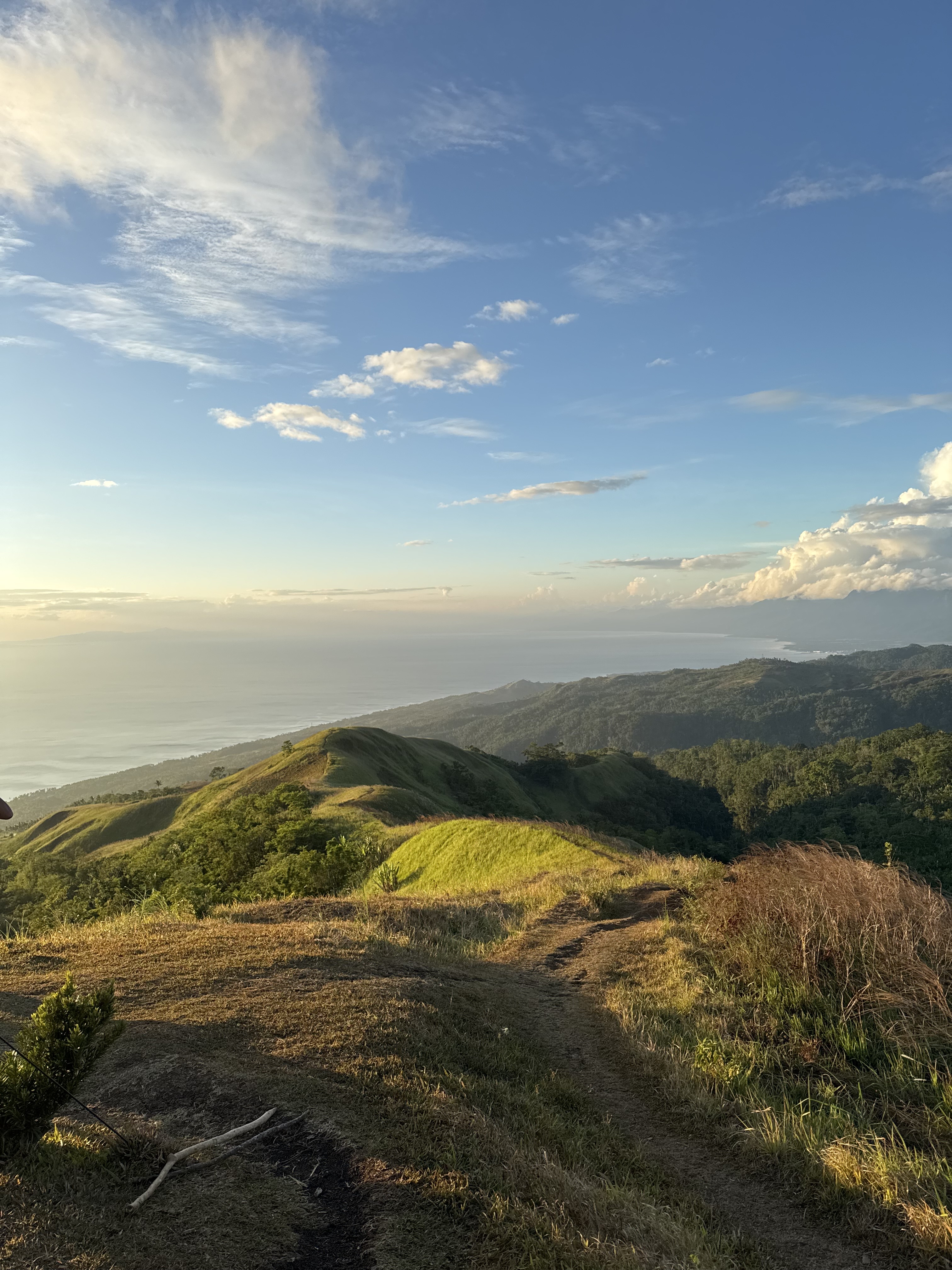 Sunset view from Tan-awan peak overlooking the sea